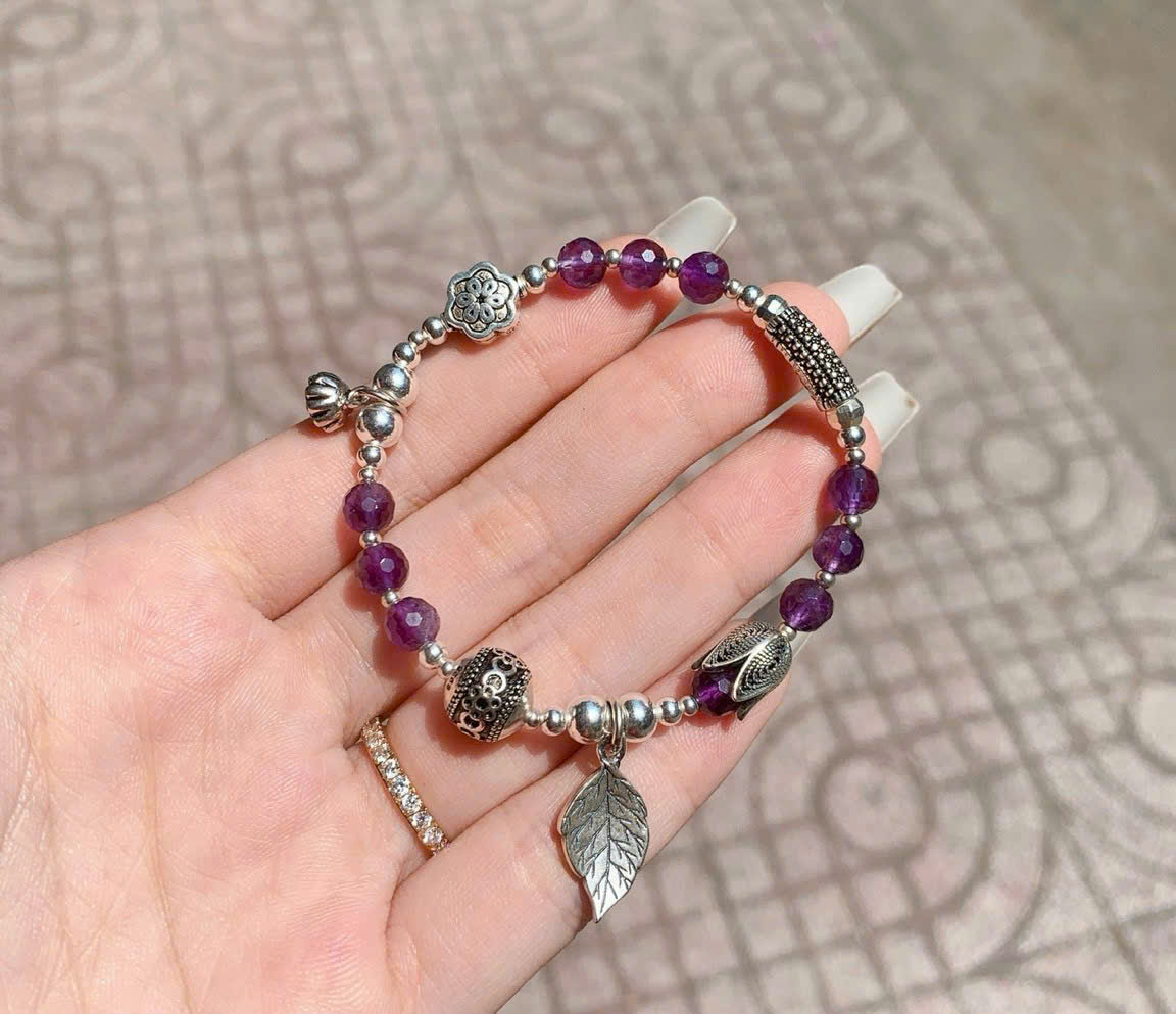 Vòng tay đá Amethyst mix charm bạc